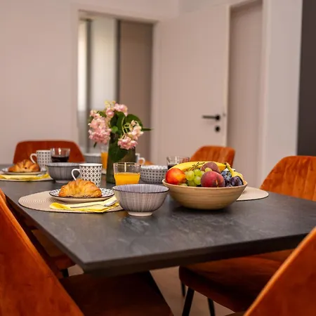 Jacqueline 2 Apartman