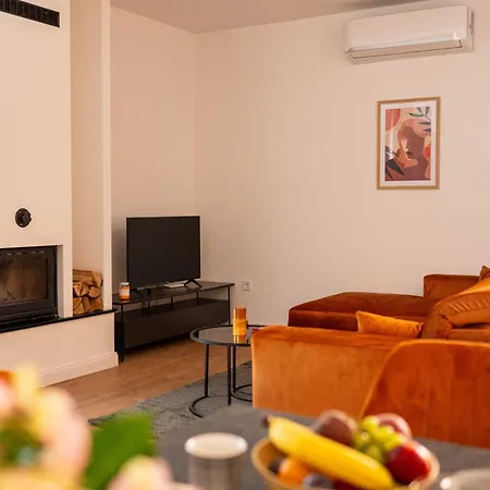 Jacqueline 2 * Póla